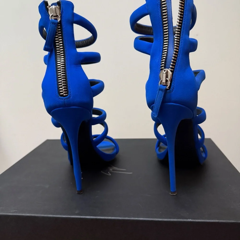 Giuseppe Zanotti Shoes - Picture 3 of 7